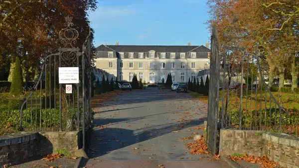 Abri Piscine Coulissant Devis abri de piscine La Montagne